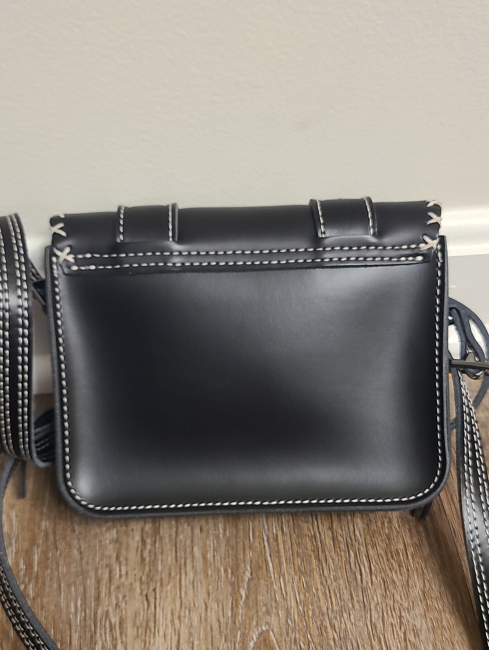 Dr Martens Gothic Americana 7 Inch Mini Satchel - Picture 5 of 8